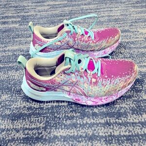 ASICS Noosa Tri 16 Woman’s size 9.5 running shoes